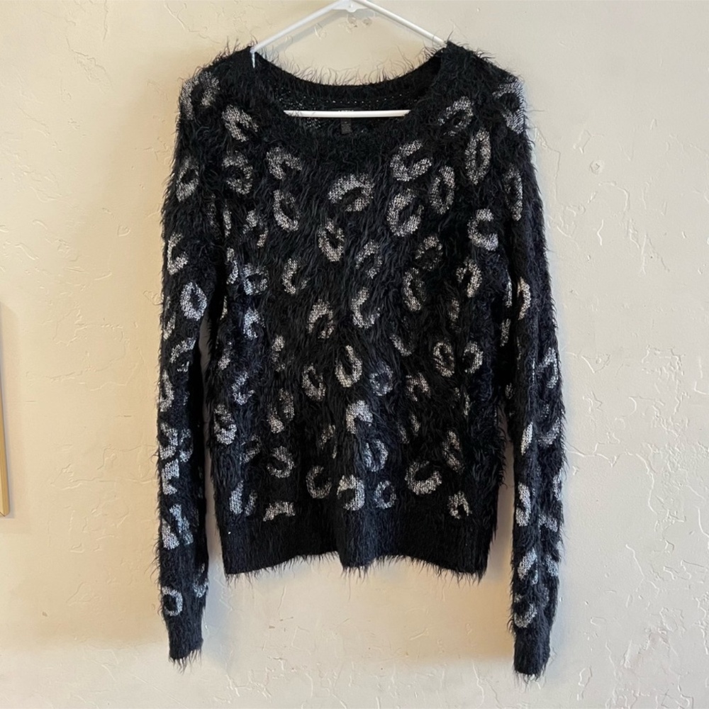 Apt. 9 Black and Gray Eyelash Knit Leopard Print Sweater Medium